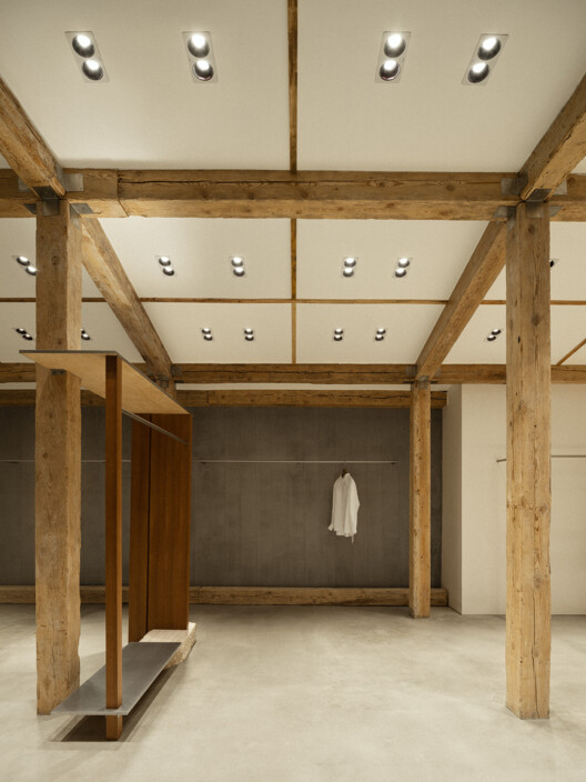 谷仓里 / 非知名设计工作室 谷仓里 / 非知名设计工作室 - 20 的图像 24