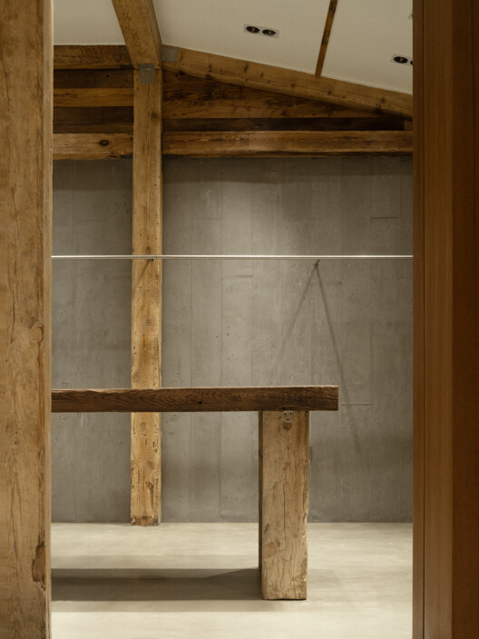 谷仓里 / 非知名设计工作室 谷仓里 / 非知名设计工作室 - 室内图, 木头, 梁