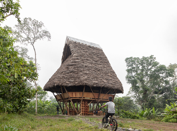 Tiempo y espacio para leer, reunirse y cuidar: 7 bibliotecas comunitarias en entornos remotos y periféricos - Imagen 4 de 23