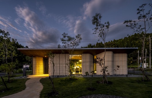 利布 B 型土坯房 / Lib Work Co., Ltd.  + Arup + ogawaa design studio + Studio QTN - 建筑图, 花园