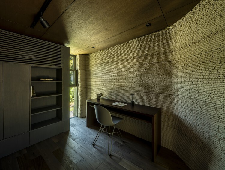 利布 B 型土坯房 / Lib Work Co., Ltd.  + Arup + ogawaa design studio + Studio QTN - 室内图, 卫生间, 木头