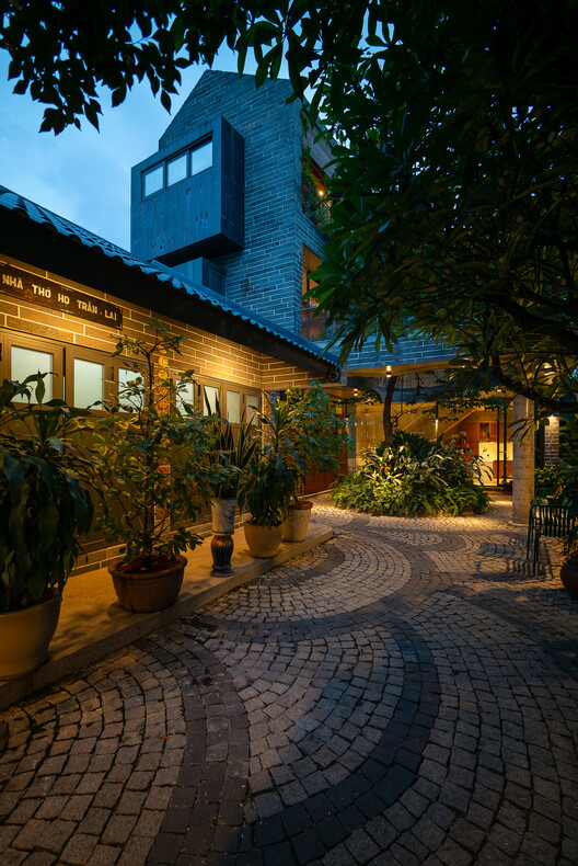 Casa Linh Trung / H.a - Fotografia de Exterior, Fachada, Tijolo