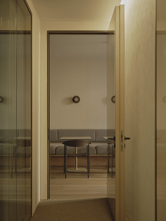 Sede Central de Anaford / Destudio Sede Central de Anaford / Destudio - Fotografía interior, Madera, Puerta