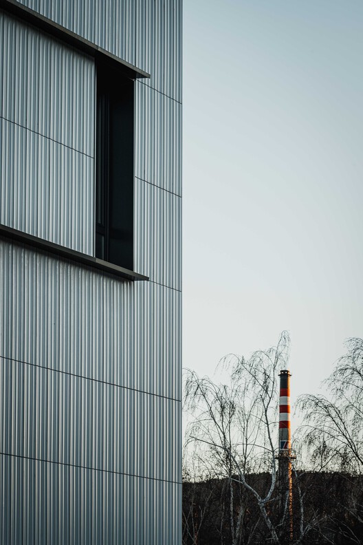 Faveker’s Tailor-Made Tiled Facade Brings Personality and Efficiency to the New Muskiz Secondary School Faveker’s Tailor-Made Tiled Facade Brings Personality and Efficiency to the New Muskiz Secondary School - Image 10 of 13