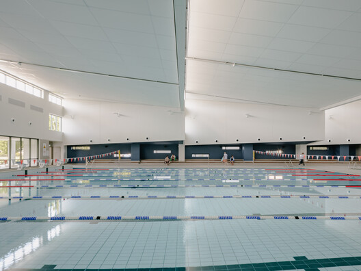 Coonawarra Willam Aquatic Center - Ivanhoe Grammar School / Peddle Thorp Architects - Image 13 of 27