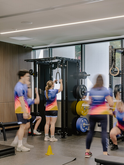 Coonawarra Willam Aquatic Center - Ivanhoe Grammar School / Peddle Thorp Architects - Interior Photography