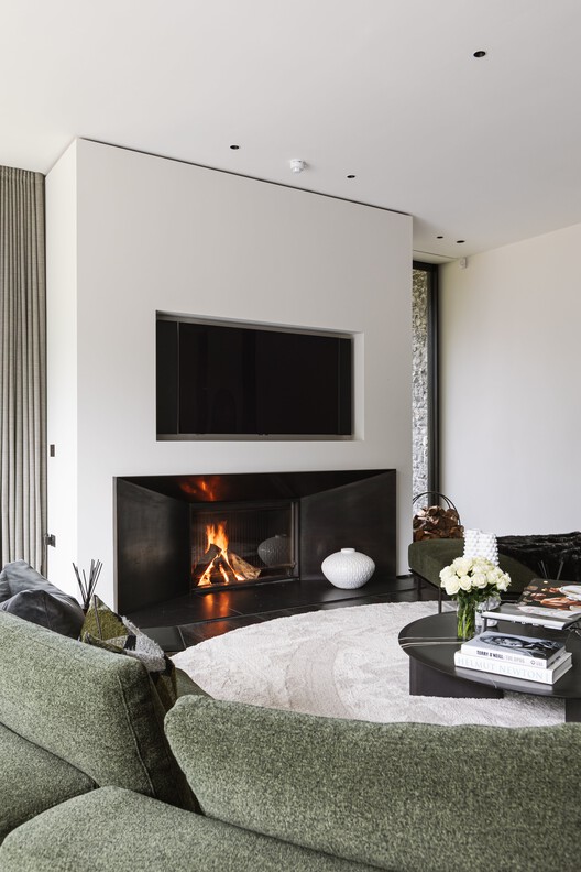 Weavers - Seer Green House / Des Ewing Architects - Interior Photography, Sofa, Lighting