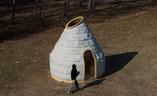 Mycelial Hut / Yong Ju Lee Architecture