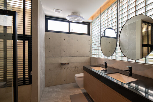 P Home / Studio Krubka P Home / Studio Krubka - Interior Photography, Bathroom, Lighting, Glass, Countertop