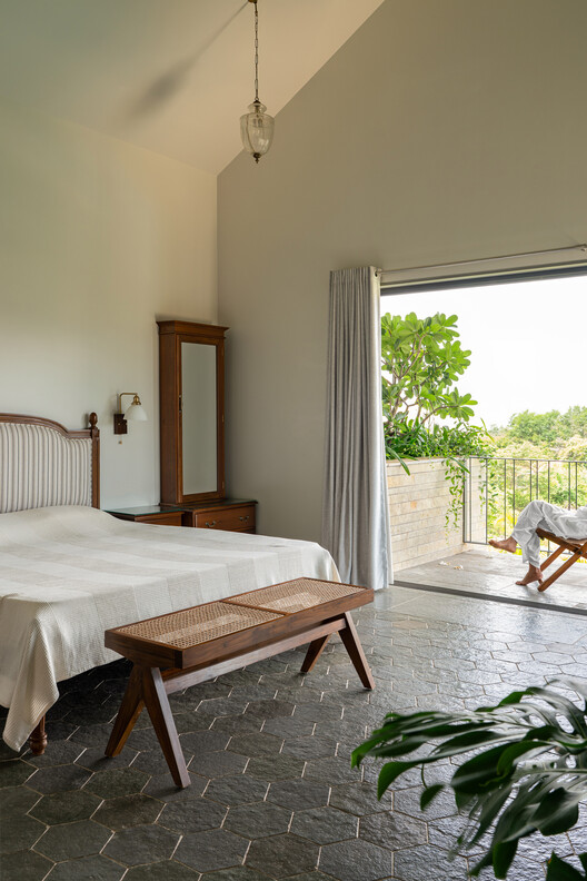 Villa Familia / unTAG - Interior Photography, Bedroom, Wood, Bed, Lighting