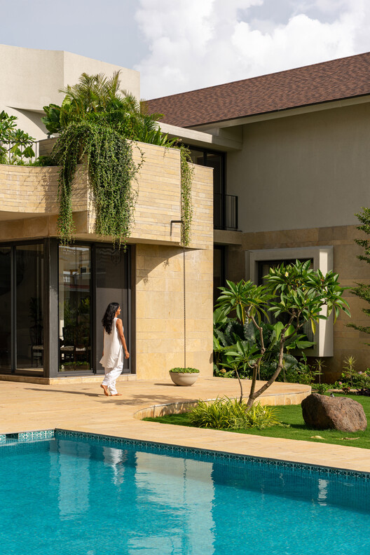 Villa Familia / unTAG - Exterior Photography, Garden, Courtyard, Concrete