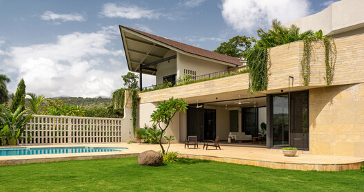 Villa Familia / unTAG - Exterior Photography, Garden, Balcony