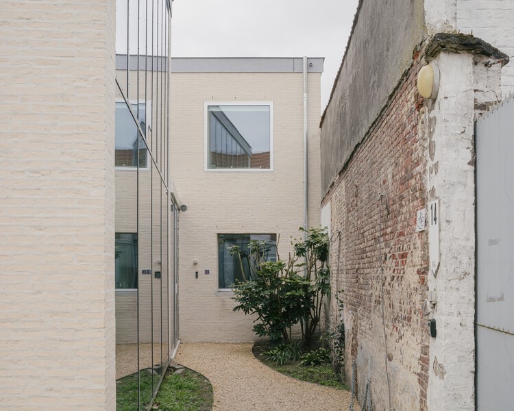 Residência e Estúdio Household Practice / FELT architecture & design - Fotografia de Exterior, Concreto