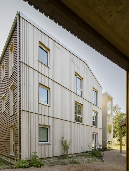 Conjunto Residencial Wohnen Hoch Drei / Limbrock Tubbesing Architekten - Fotografia de Interiores, Madeira