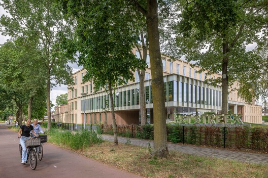 Het Streek Lyceum School / Atelier van Berlo + Ector Hoogstad Architecten Het Streek Lyceum School / Atelier van Berlo + Ector Hoogstad Architecten - Exterior Photography