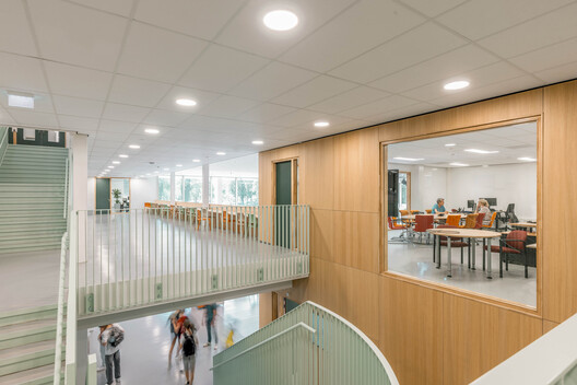 Het Streek Lyceum School / Atelier van Berlo + Ector Hoogstad Architecten Het Streek Lyceum School / Atelier van Berlo + Ector Hoogstad Architecten - Interior Photography, Kitchen
