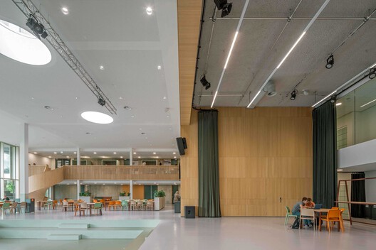 Het Streek Lyceum School / Atelier van Berlo + Ector Hoogstad Architecten Het Streek Lyceum School / Atelier van Berlo + Ector Hoogstad Architecten - Interior Photography, Chair
