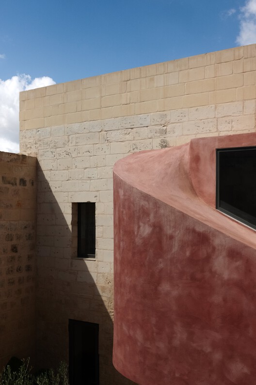 Casa Dar It-Tarag / Estudio Periti - Fotografía exterior, ladrillo, hormigón