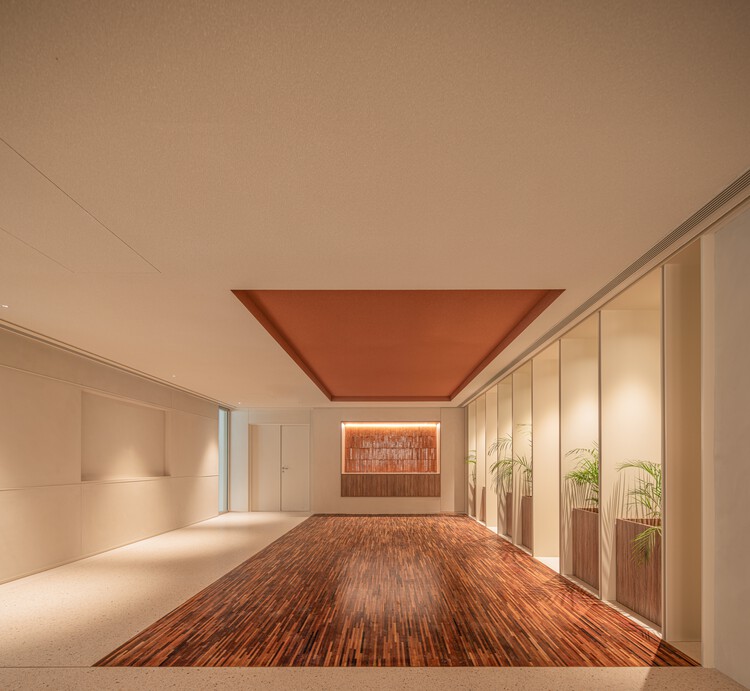 Edifício Mutual / OPENBOOK Architecture - Fotografia de Interiores, Madeira