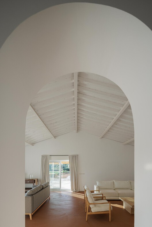 Monte Do Divor / Vasco Burnay Arquitectura Monte Do Divor / Vasco Burnay Arquitectura - Fotografia de Interiores, Arco, Cadeira
