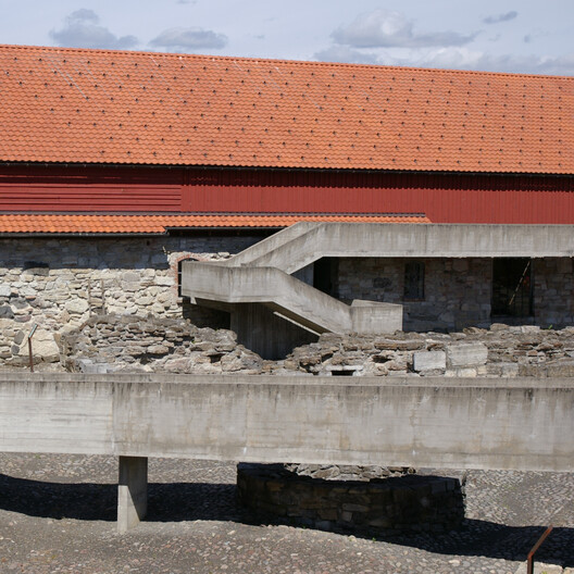 La arquitectura de la restricción: cuando no construir se convierte en diseño La arquitectura de la restricción: cuando no construir se convierte en diseño - Imagen 30 de 38