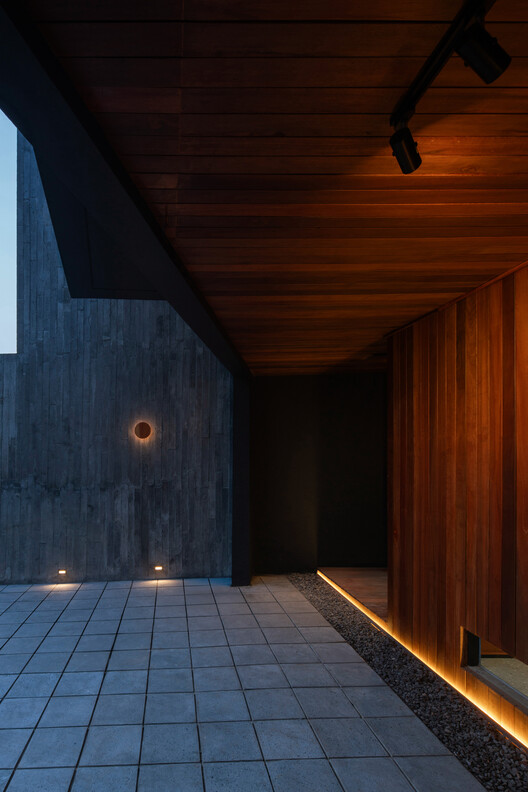 10º House / STUDIE - Image 10 of 15