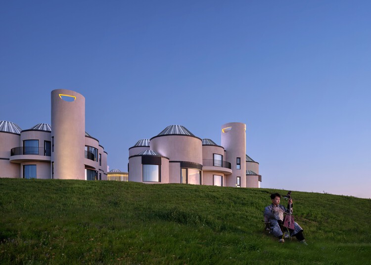 原宇宙-未来草原的生活范式 / 上海交通大学奥默默工作室 - 建筑图