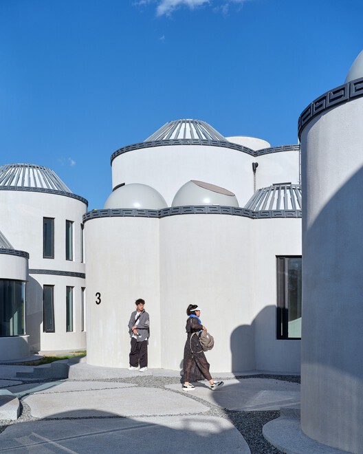 原宇宙-未来草原的生活范式 / 上海交通大学奥默默工作室 - 建筑图