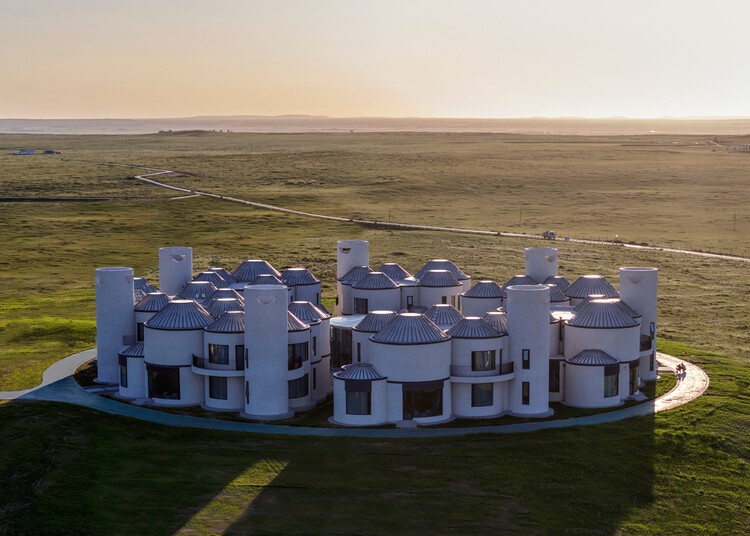 原宇宙-未来草原的生活范式 / 上海交通大学奥默默工作室 - 7 的图像 29