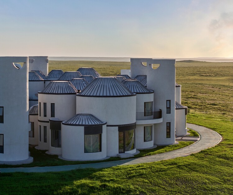 原宇宙-未来草原的生活范式 / 上海交通大学奥默默工作室 - 建筑图