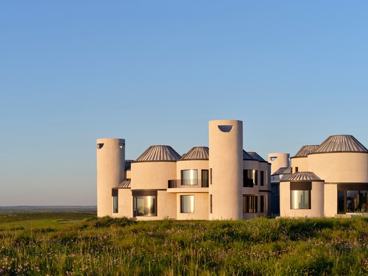原宇宙-未来草原的生活范式 / 上海交通大学奥默默工作室 - 建筑图