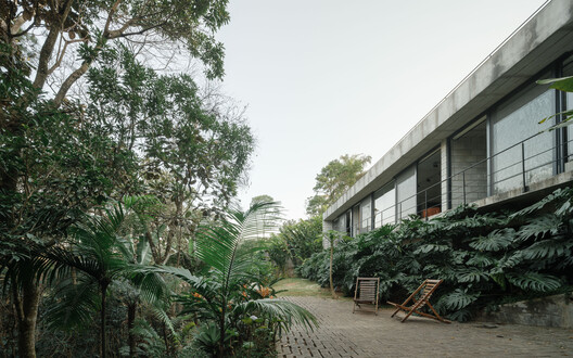 Lírio House / Terra e Tuma Arquitetos Associados