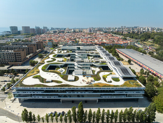 Oriente Green Campus  / LJ-Group Landscape Architecture
