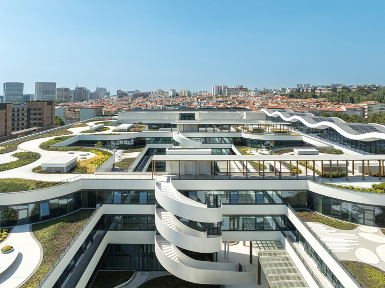 Oriente Green Campus / LJ-Group Landscape Architecture + Saraiva + Associados + Kohn Pedersen Fox (KPF) - Fotografía de exteriores