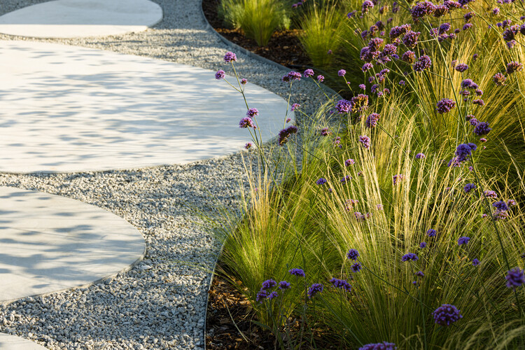 Campus Verde Oriente / LJ-Group Landscape Architecture + Saraiva + Associados + Kohn Pedersen Fox (KPF) - Imagen 12 de 24
