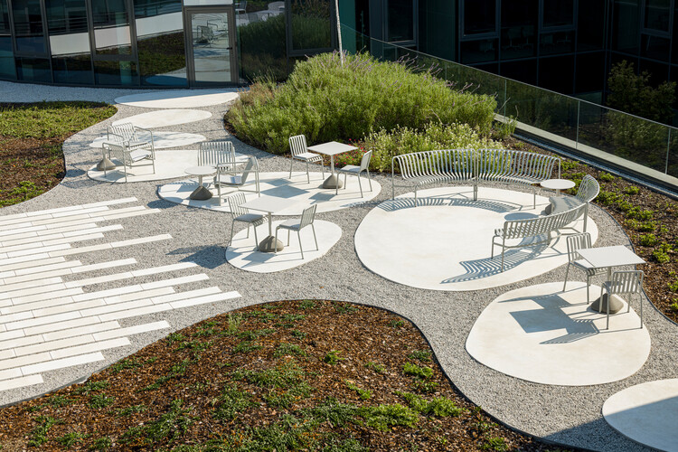 Campus Verde Oriente / LJ-Group Landscape Architecture + Saraiva + Associados + Kohn Pedersen Fox (KPF) - Imagen 18 de 24