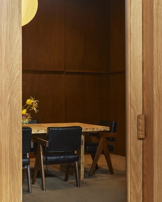 Ceremony of Roses Headquarters / 22RE Ceremony of Roses Headquarters / 22RE - Interior Photography, Dining room, Wood, Lighting, Door, Chair