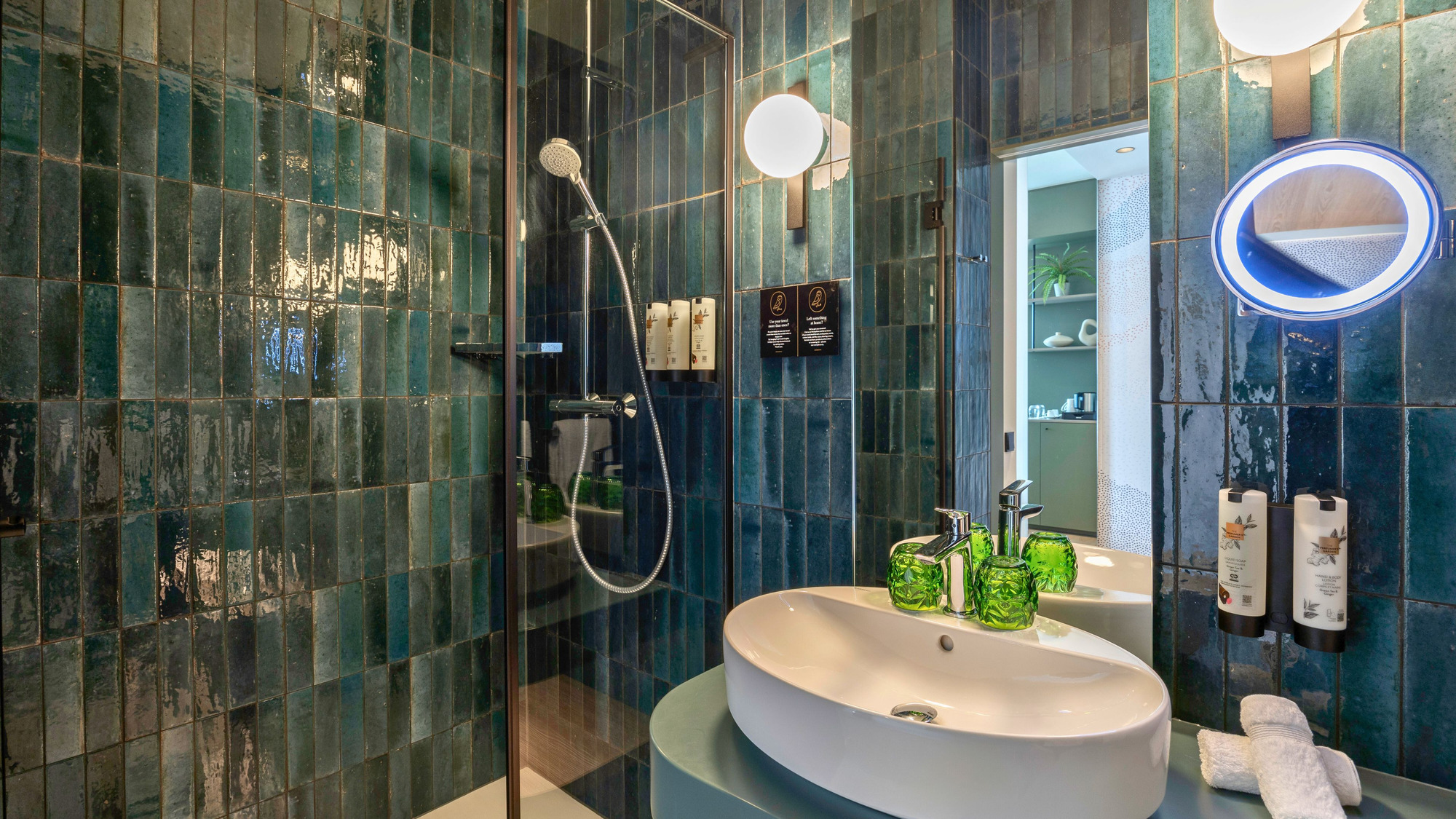 Closing the Water Loop with Greywater Recycling in the Bathroom