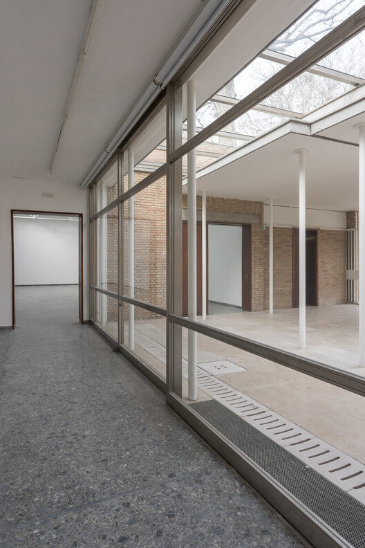 Re‑Situating Modernity: Bruno Giacometti’s Swiss Pavilion at the Venice Biennale Re‑Situating Modernity: Bruno Giacometti’s Swiss Pavilion at the Venice Biennale - Image 14 of 93