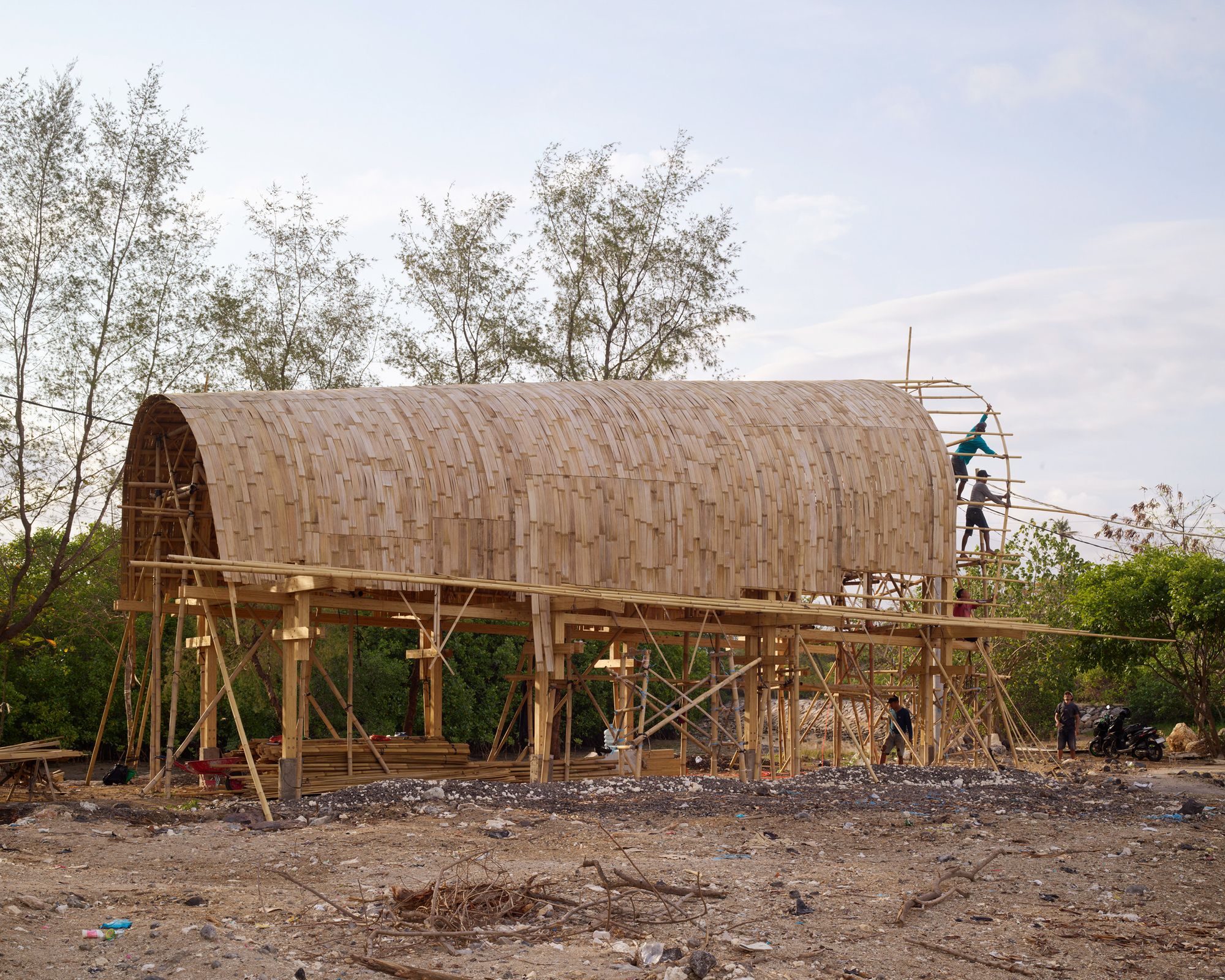 Bauhaus Earth Transforms Disused Car Park into Bamboo Community Pavilion in Bali, Indonesia
