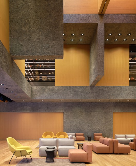 普林斯顿大学艺术博物馆新馆 / Adjaye Associates - 室内图, 起居室, 木头, 椅子