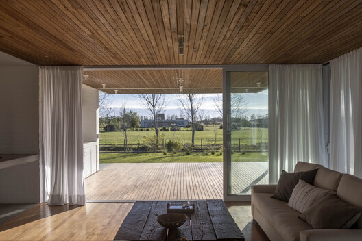 Casa H - La Cañada V / Parada Cantilo Estudio - Fotografia de Interiores, Sala de Estar, Madeira, Porta, Cadeira, Terraço