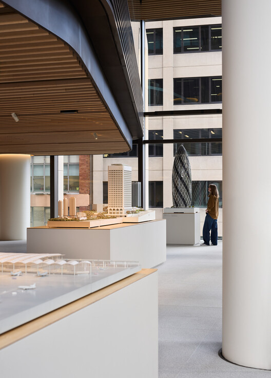 Foster + Partners Presents "Civic Vision" Exhibition at Sydney’s Parkline Place - Image 7 of 24