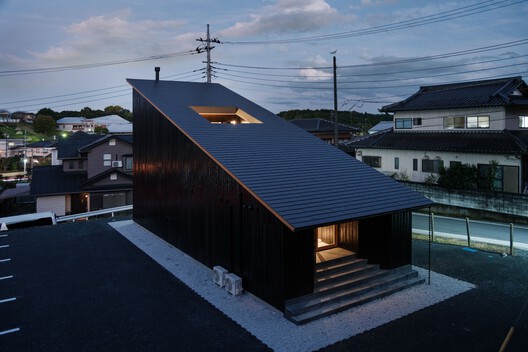 KASAMABI Sauna / ujizono architects + bench - Fotografía exterior, Madera