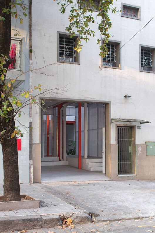 Reformas y Estudio para el Hogar en Caldas / Juan Liniado - Fotografía de Interiores, Puertas, Concreto