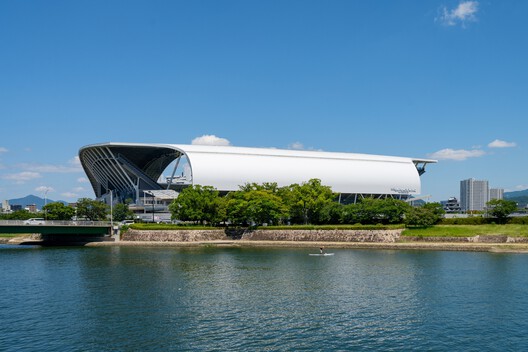 Edion Peace Wing Hiroshima / TAISEI DESIGN Planners Architects & Engineers