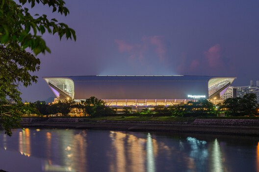 Edion Peace Wing Hiroshima / TOHATA ARCHITECTS & ENGINEERS, INC. + ENVIRONMENT DESIGN INSTITUTE + TAISEI DESIGN Planners Architects & Engineers Edion Peace Wing Hiroshima / TOHATA ARCHITECTS & ENGINEERS, INC. + ENVIRONMENT DESIGN INSTITUTE + TAISEI DESIGN Planners Architects & Engineers - Image 20 of 30