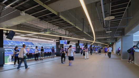 Edion Peace Wing Hiroshima / TOHATA ARCHITECTS & ENGINEERS, INC. + ENVIRONMENT DESIGN INSTITUTE + TAISEI DESIGN Planners Architects & Engineers Edion Peace Wing Hiroshima / TOHATA ARCHITECTS & ENGINEERS, INC. + ENVIRONMENT DESIGN INSTITUTE + TAISEI DESIGN Planners Architects & Engineers - Interior Photography