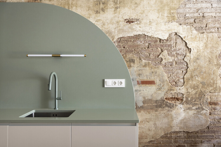 Reabilitação de Casa-Ateliê de Vidro Soprado em Barcelona / Nomadas Architecture - Imagem 18 de 23