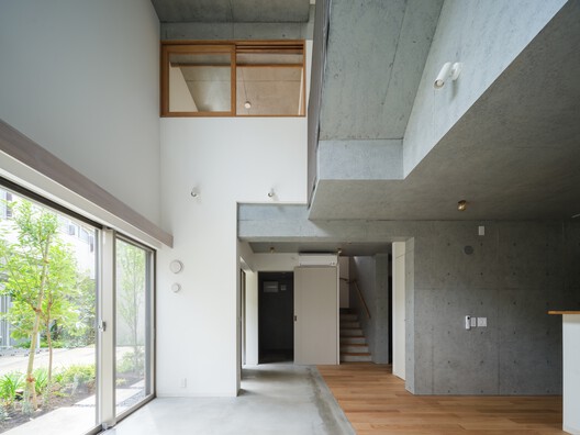 Nishiogi Comichi Terrace / Naruse Inokuma Architects - Image 3 of 25
